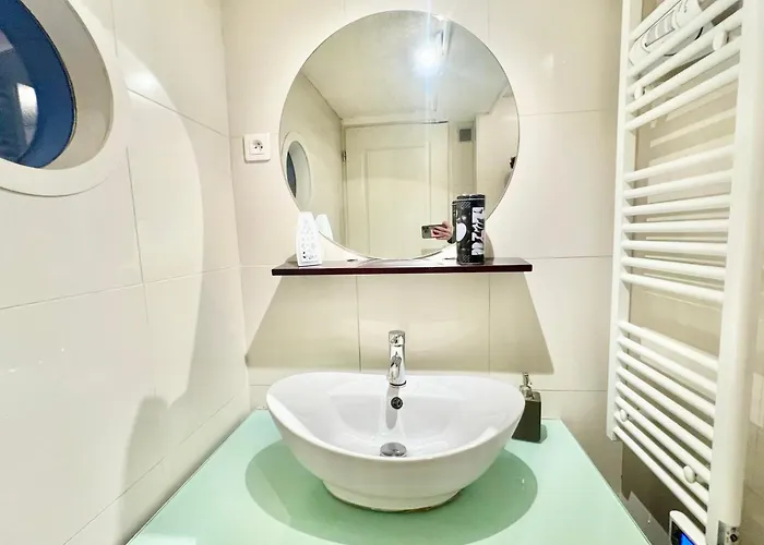 Grand Duplex - Chic & Confort - Vieux-port 2min A Pied - Climatisation - Wifi Gratuit 아파트 라로셸